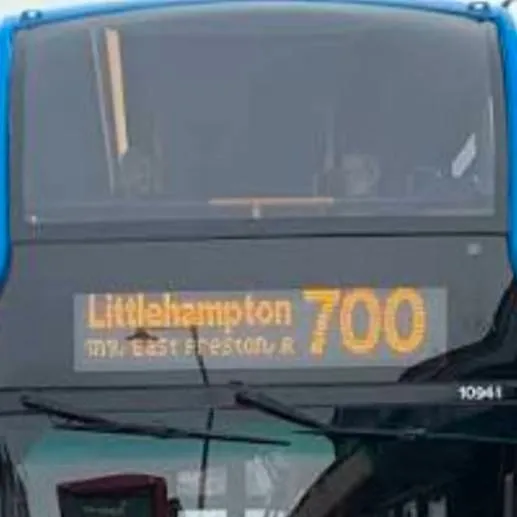 chat with ai character: Jack The bus