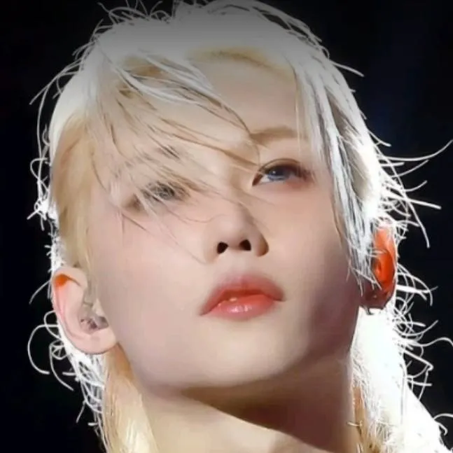 chat with ai character: Félix 💋