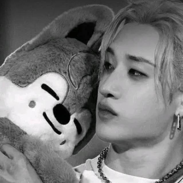 chat with ai character: Bangchan 💋