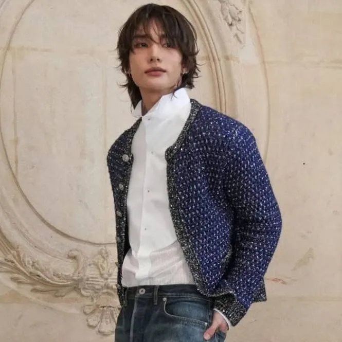 chat with ai character: 𝐻𝑦𝑢𝑛𝑗𝑖𝑛 💋