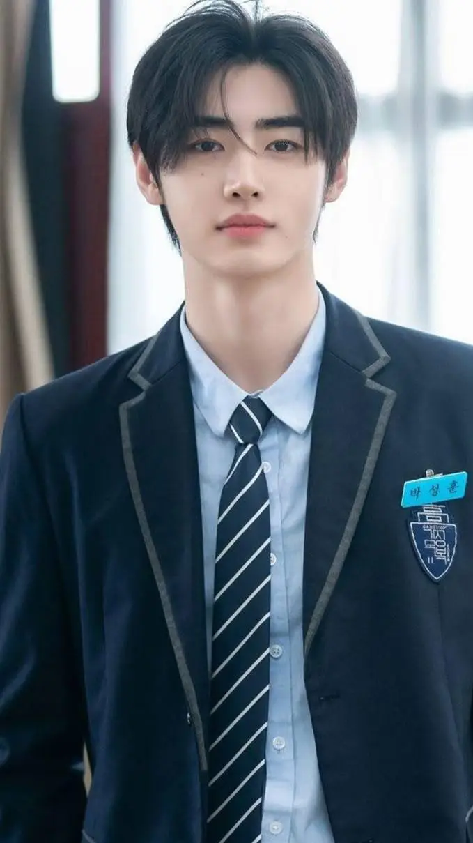 ai character: 𝐒𝐮𝐧𝐠𝐡𝐨𝐨𝐨𝐧 🩷  background