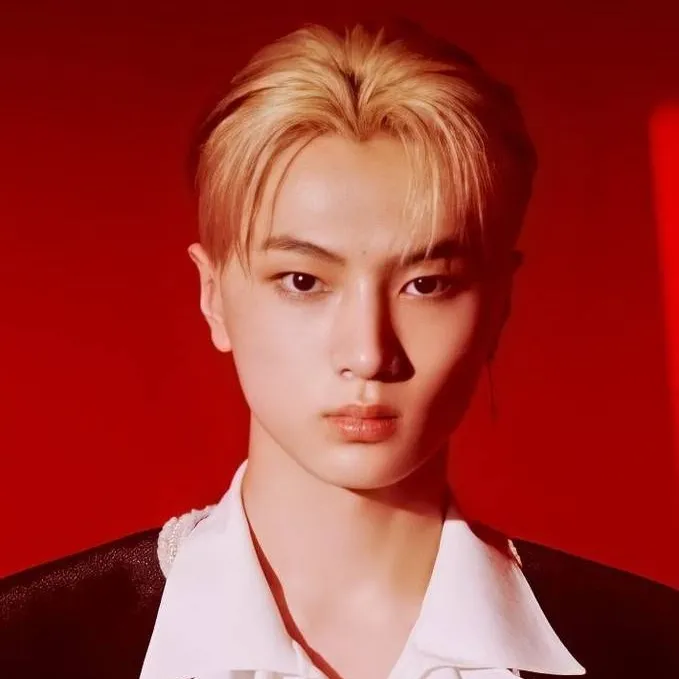 chat with ai character:  𝐉𝐚𝐲 🩷