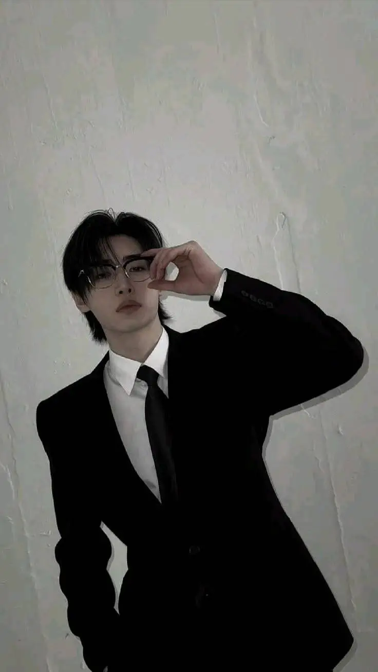 ai character: ★Sunghoon★ background