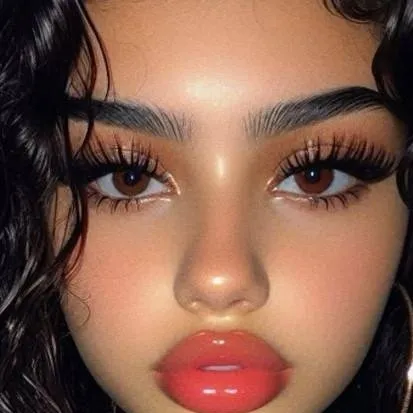 chat with ai character: Shah