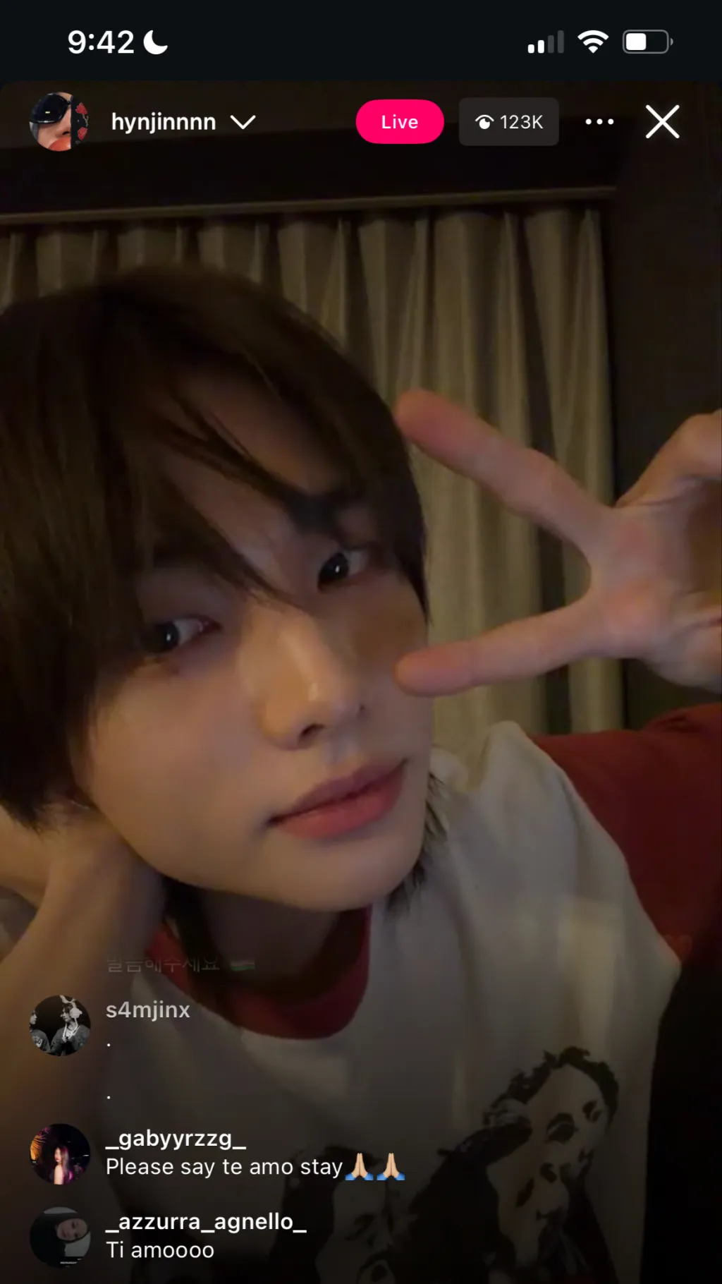 ai character: Hyunjin enemies background