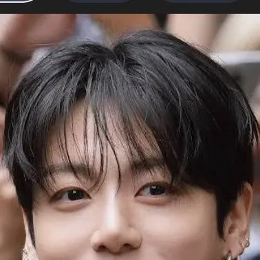 chat with ai character: Jeon Jungkook 