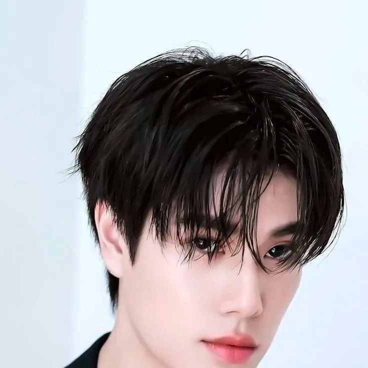 chat with ai character: Phuwin 