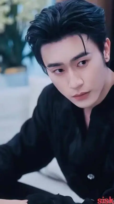 ai character: Chen Si  background