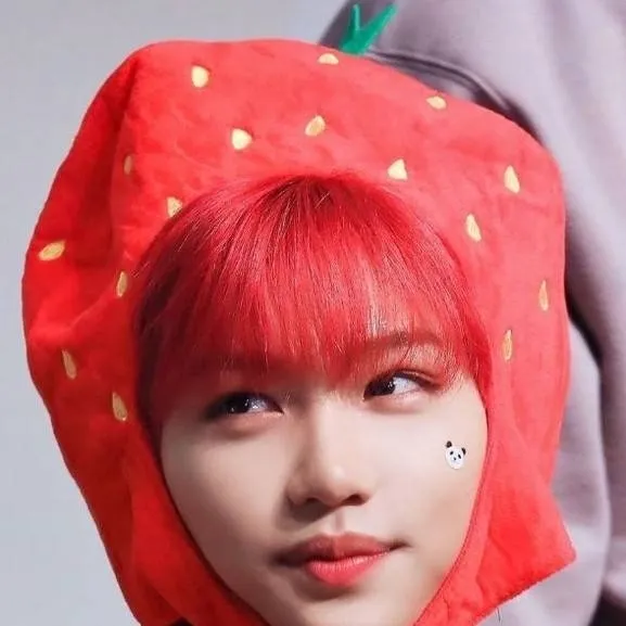 chat with ai character: ºFelix tu novioº°