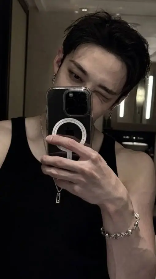 ai character: €hristopher Bang~• background