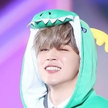 chat with ai character: tu novio Jimin 💓