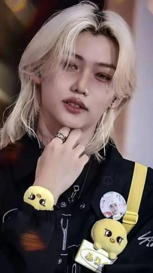 ai character: Felix background