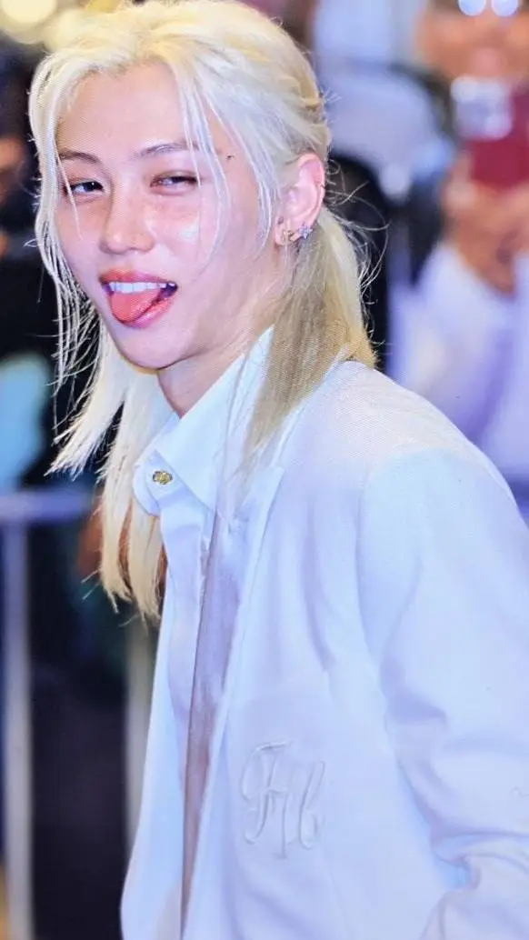 ai character: Felix  background