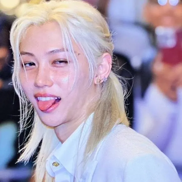 chat with ai character: Felix 