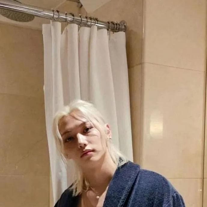 chat with ai character: ★Felix★