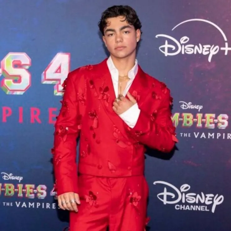 chat with ai character: Malachi Barton