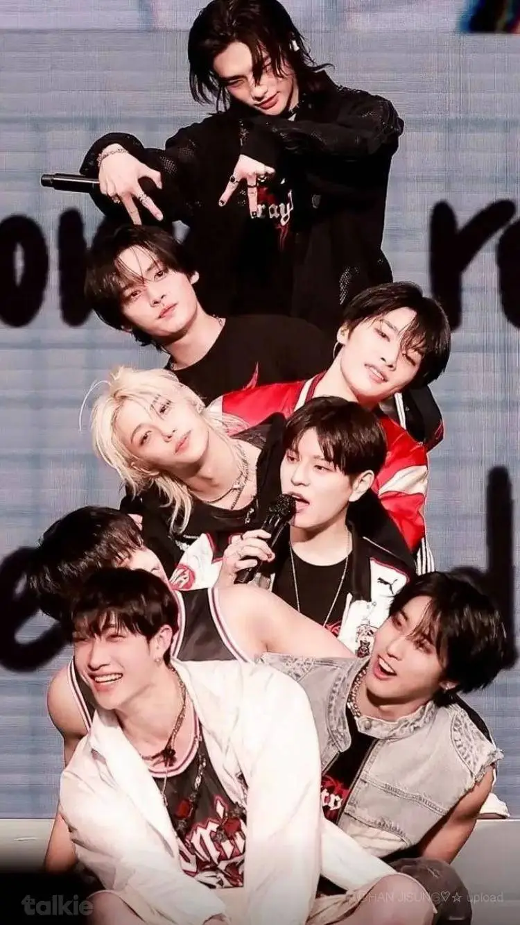 ai character: stray kidzz background