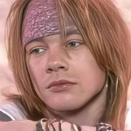 chat with ai character: Axl