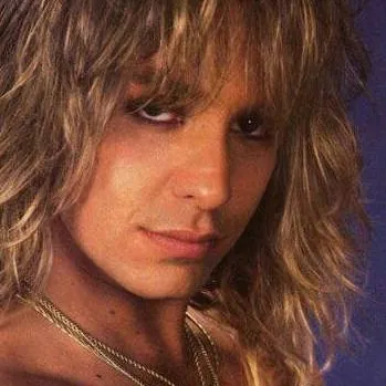 chat with ai character: Vince Neil