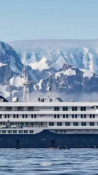 ai character: MV HONDIUS (pt2) background