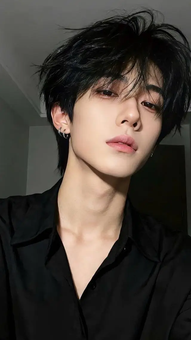 ai character: daniel background