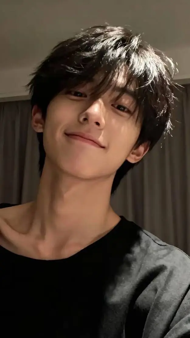 ai character: zeo background