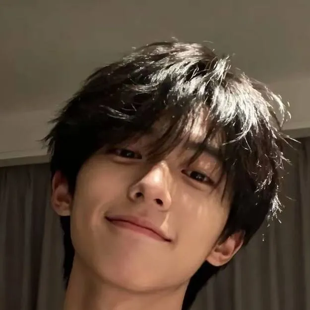 chat with ai character: zeo