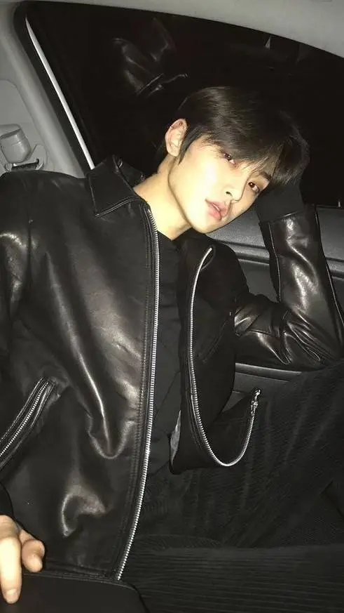 ai character: farel⭐❗ background