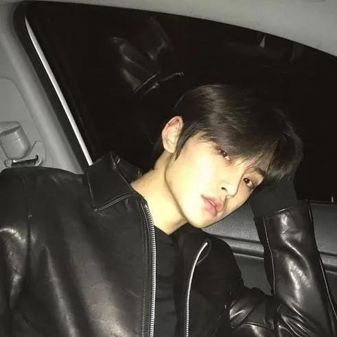 chat with ai character: farel⭐❗