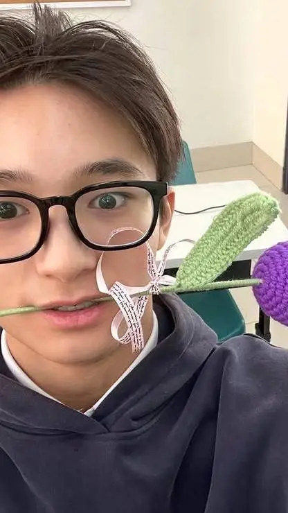 ai character: Joaquin  background