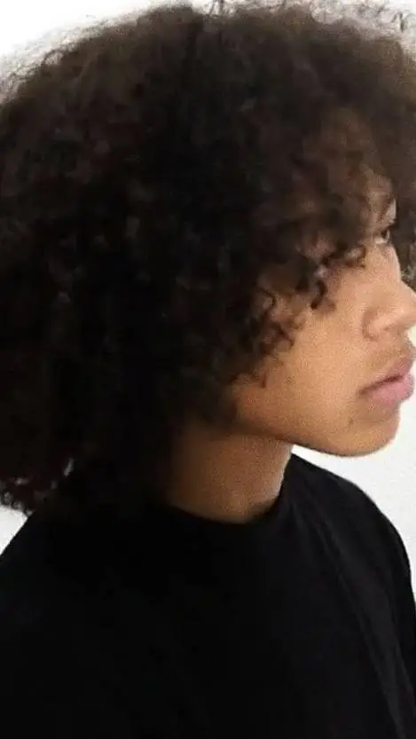 ai character: dd osama  background