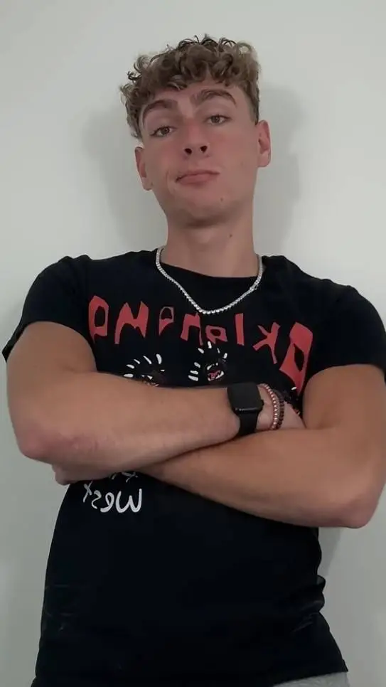 ai character: DJhatesGames background