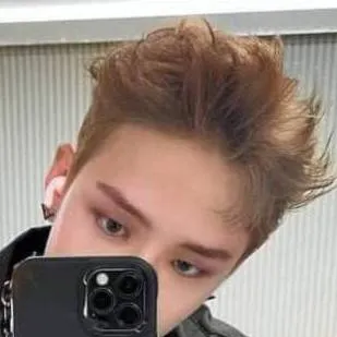 chat with ai character: Minchan