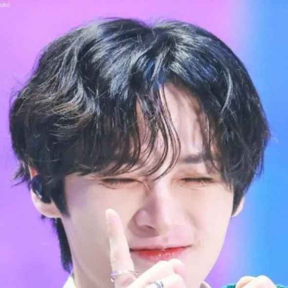 chat with ai character: Lee Minho~