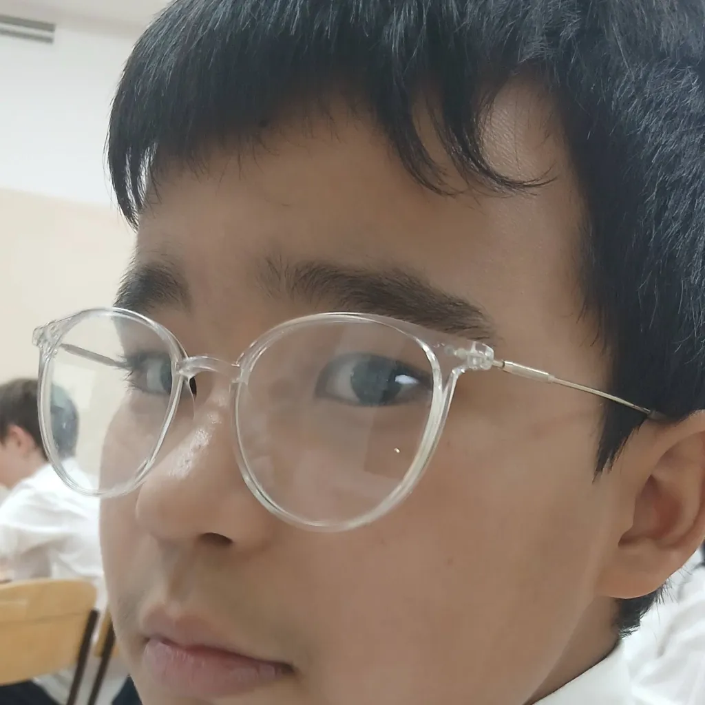 chat with ai character: сбеги 