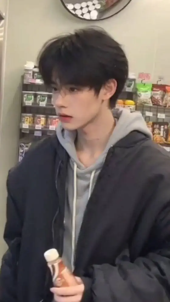 ai character: Kevin background