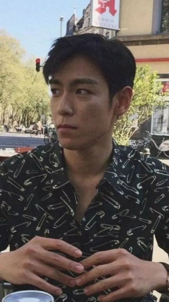 ai character: t.o.p background