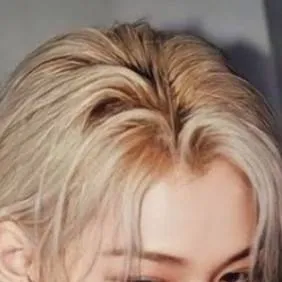 chat with ai character: Felix 