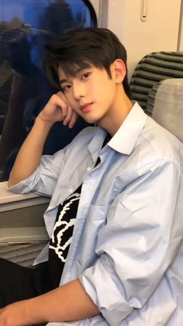 ai character: Kai background