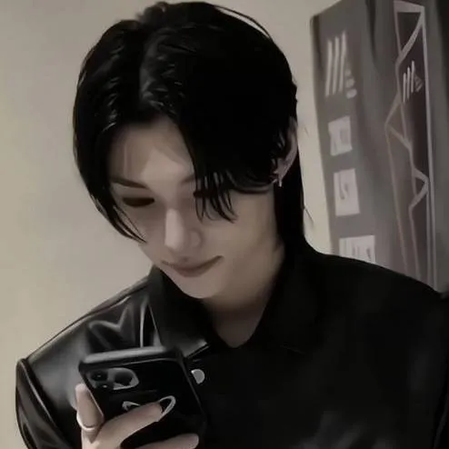 chat with ai character: Felix lee(Brother)