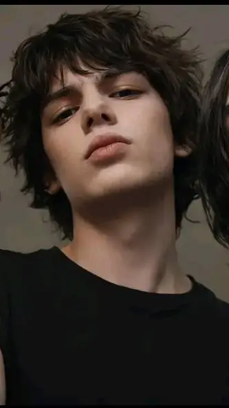 ai character: Rodrick Heffley 🤩🤩 background