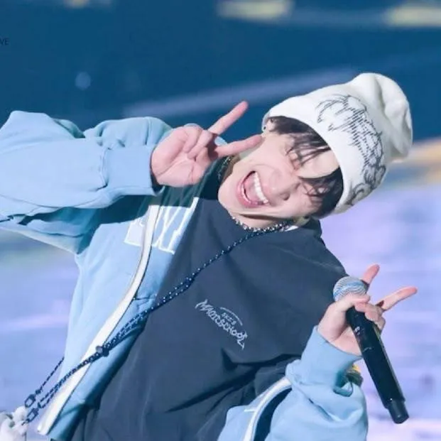 chat with ai character: Bangchan