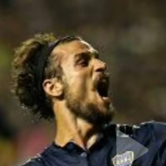 chat with ai character: Guess the Player 