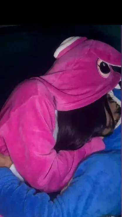 ai character: Cristian  background