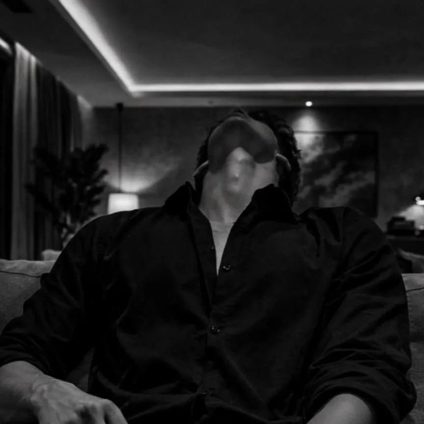 chat with ai character: Gilbert🛞🤍