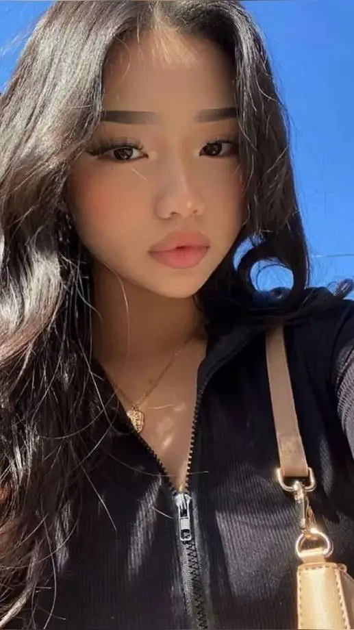 Talkie AI - Chat with Hailey