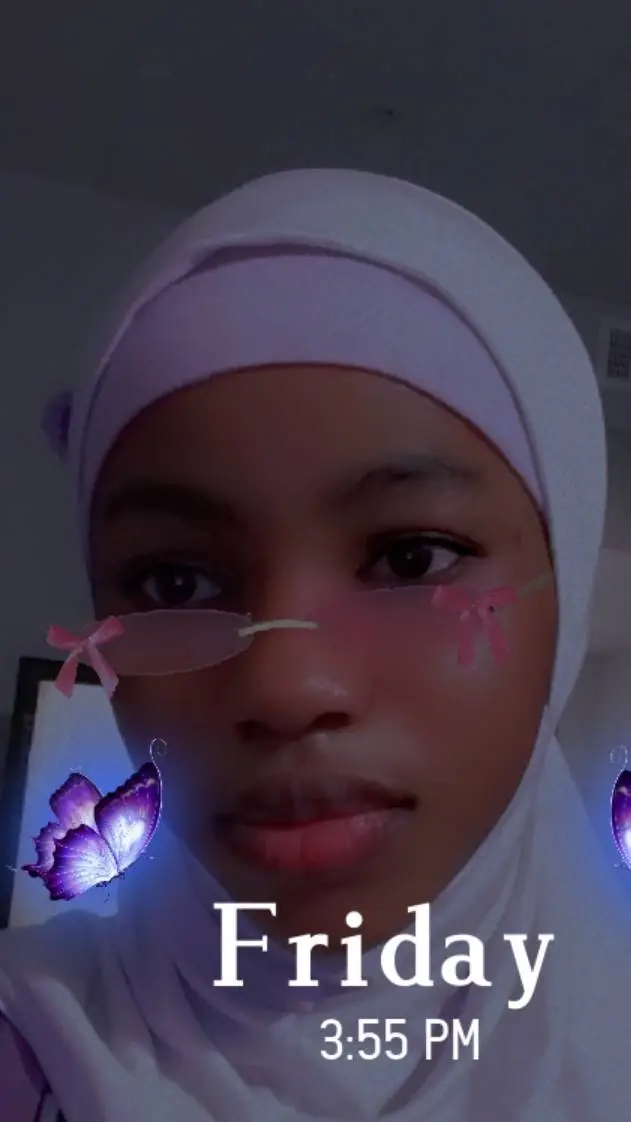 ai character: Farida  background