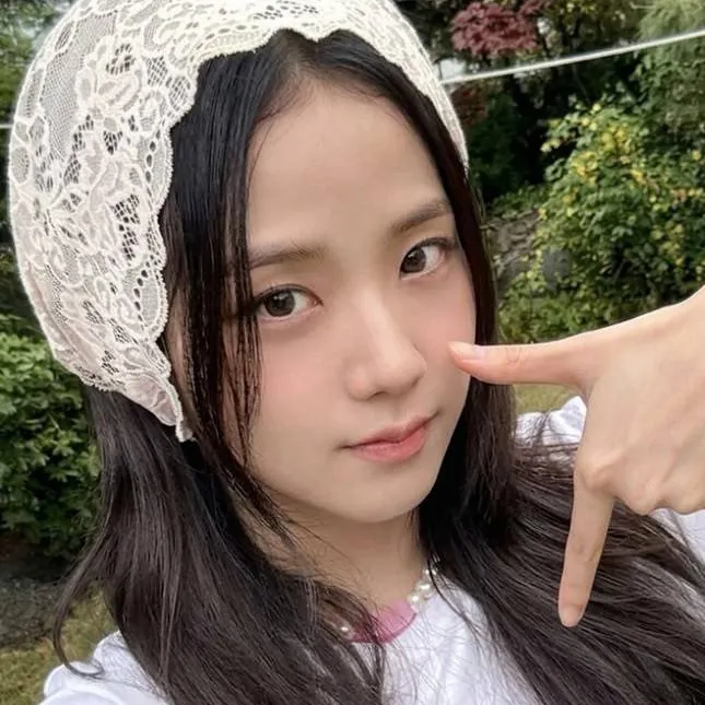 chat with ai character: jisoo 