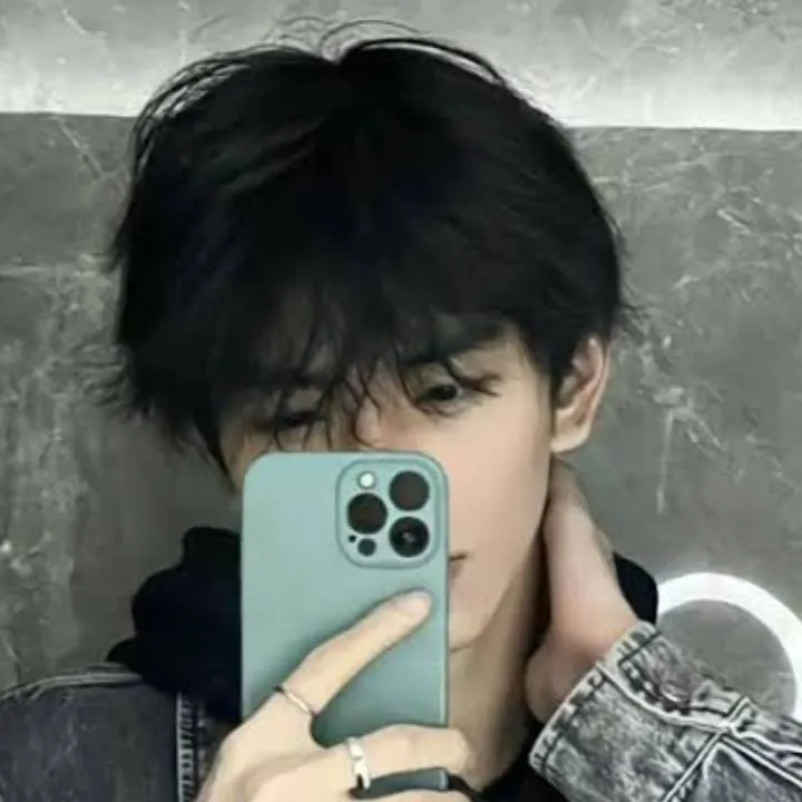 chat with ai character: MIZERNL