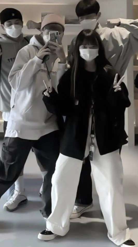 ai character: 4 amigos background